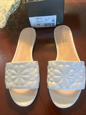 Kate Spade NIB Emmie Slide Size 9-8&1/2 Leather  quilted parchment slide sandals